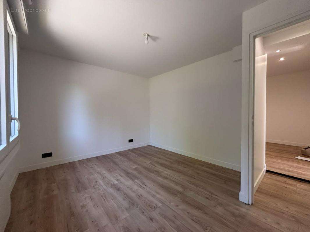 Maison 100 m² à Bougival  - photo 14