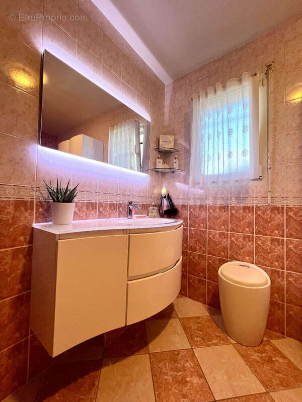 Maison à SAINT-CIRGUES-DE-MALBERT