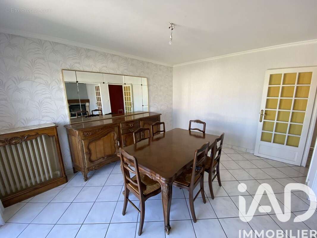 Photo 8 - Maison à SAINT-GENEST-LERPT