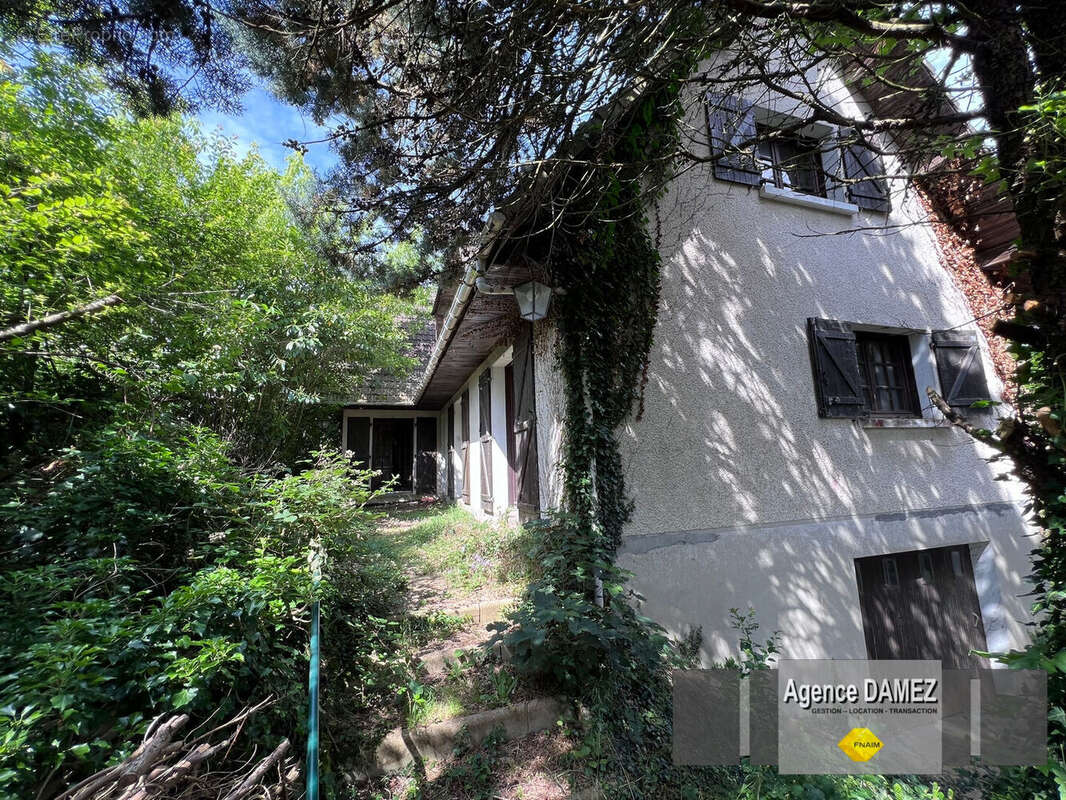 3 KM Dourdan, SAINTE-MESME, maison traditionnelle sur sous-sol, 7 pièces 175 m² - photo 2