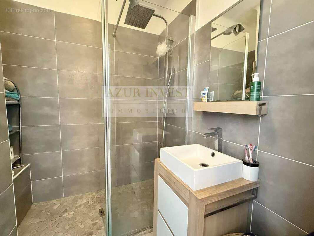 Appartement à ROQUEBRUNE-CAP-MARTIN