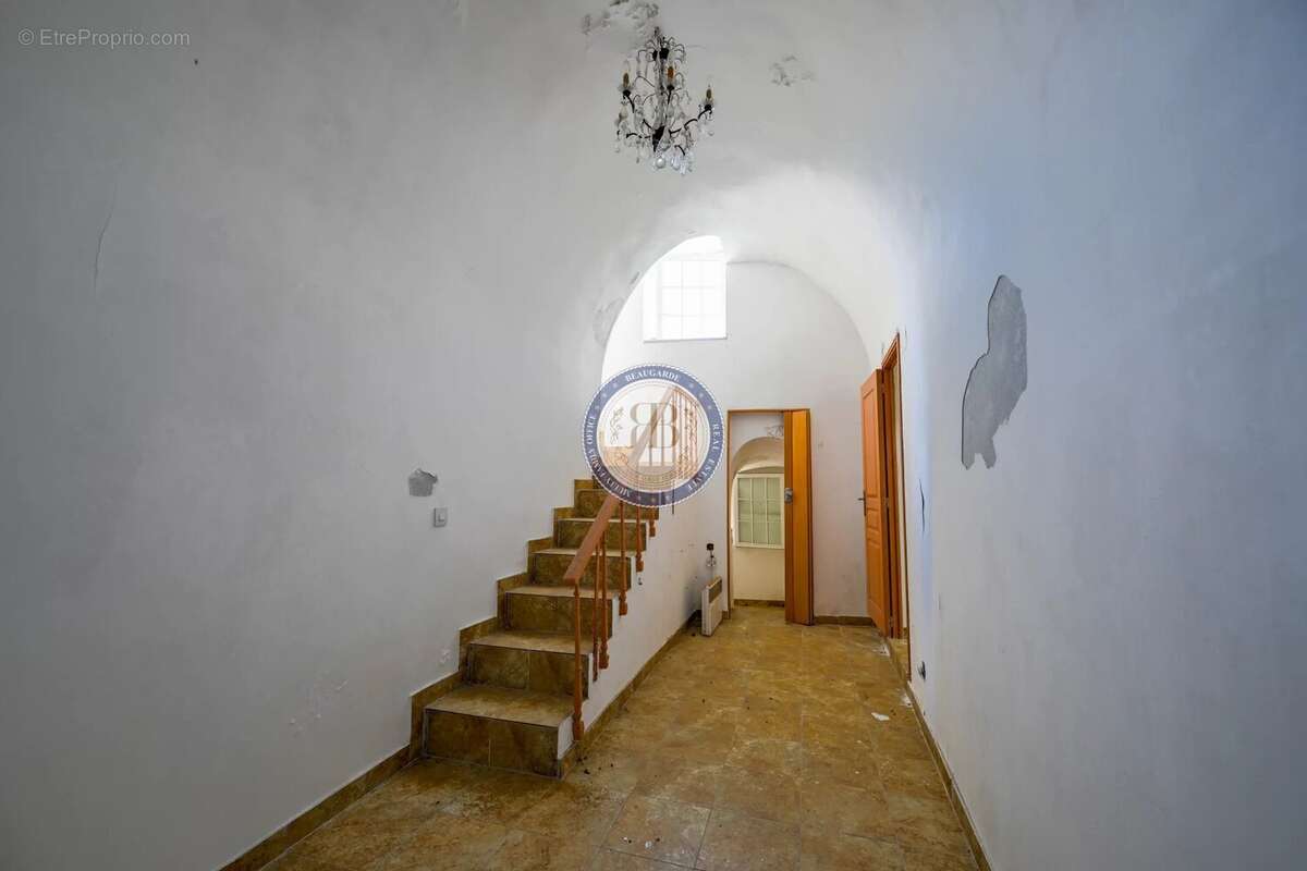 Maison à VALLAURIS