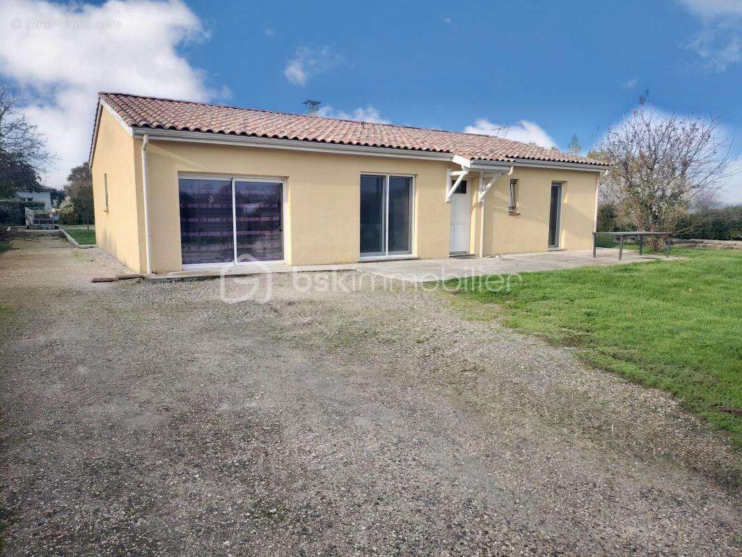 Maison à CAUDECOSTE