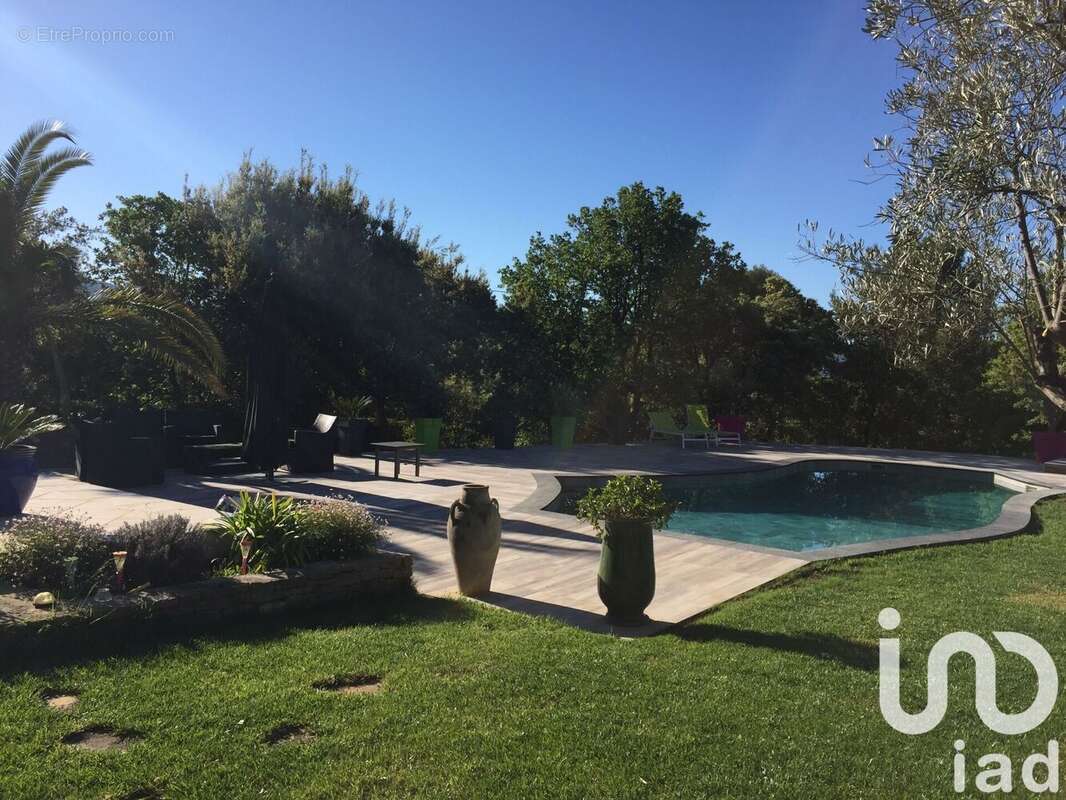 Photo 7 - Maison à LE CASTELLET