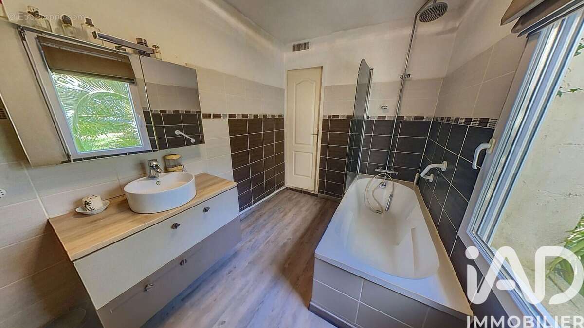 Photo 8 - Maison à CLEGUER