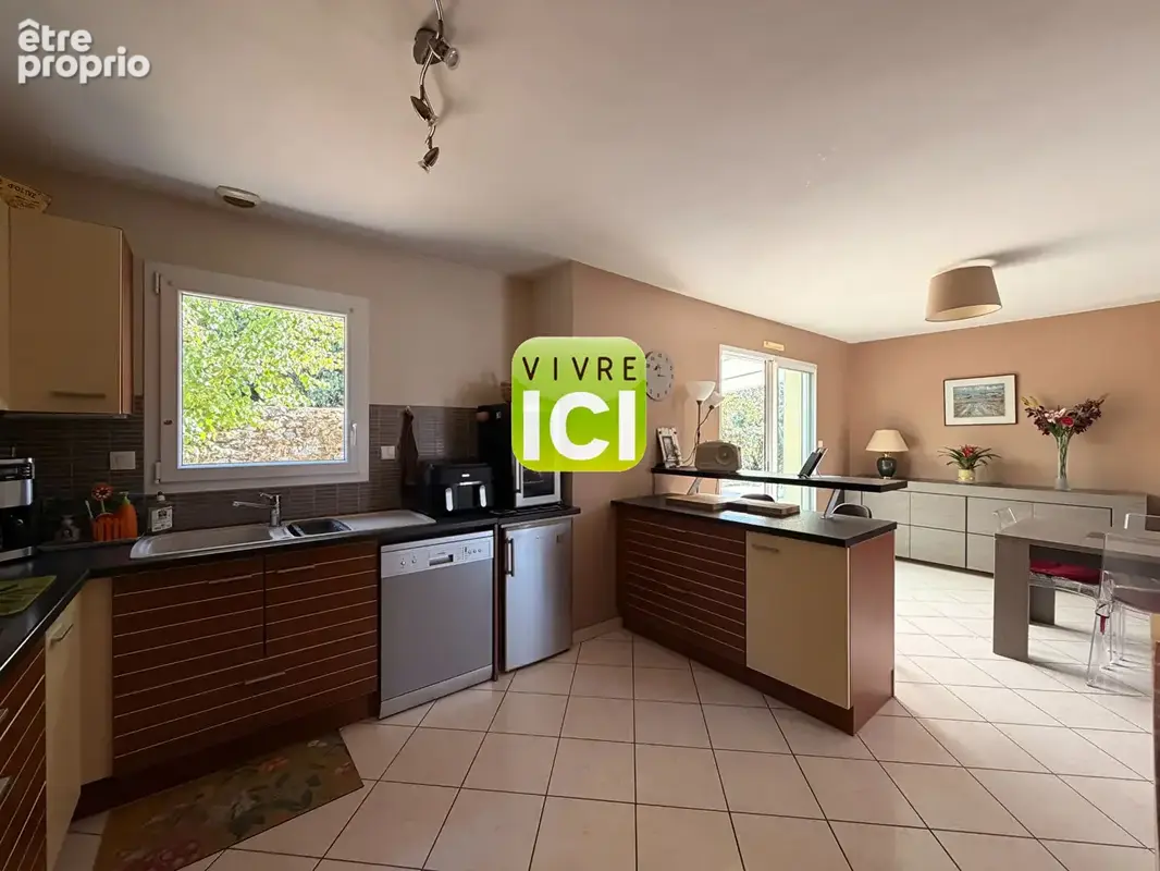 Maison de plain-pied proche commerces -  Calme - Pas de travaux - CROSSAC - photo 6