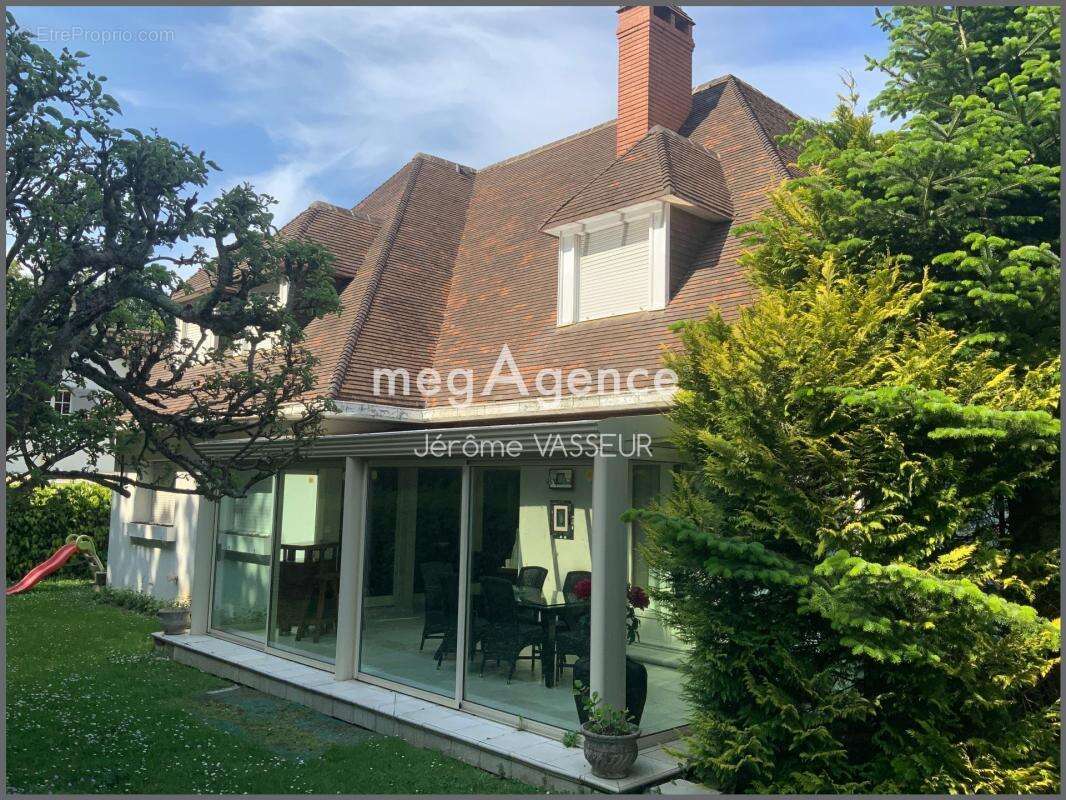 Maison à SAINT-LEONARD