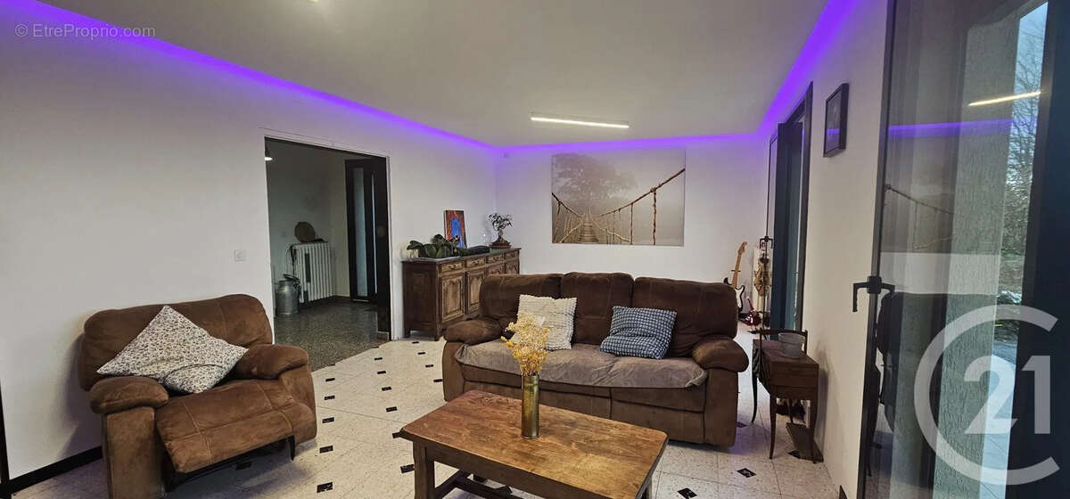 Maison à MAUREMONT