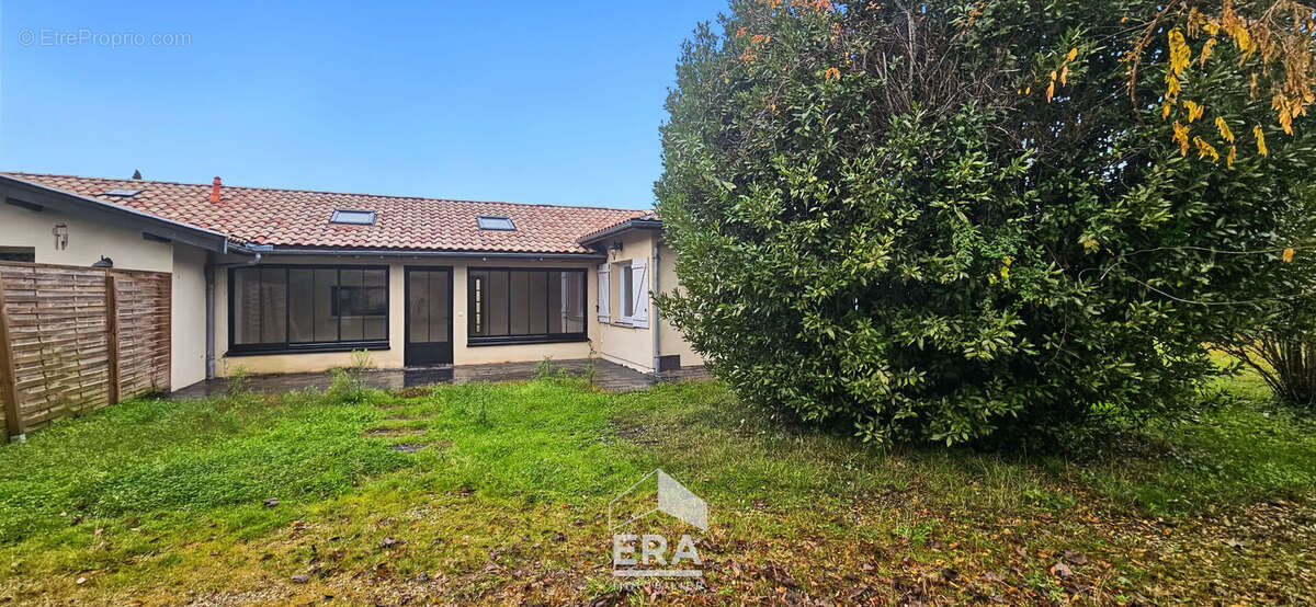 LE TAILLAN MEDOC - 33320 - Proche Blanquefort - Maison de plain-pied 120 m² avec jardin 450m² sans vis-à-vis - photo 14