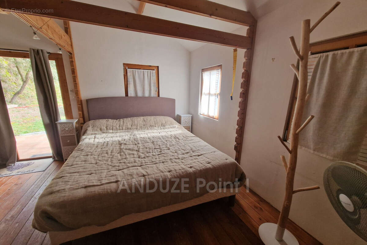 Maison à SAINT-PAUL-LA-COSTE