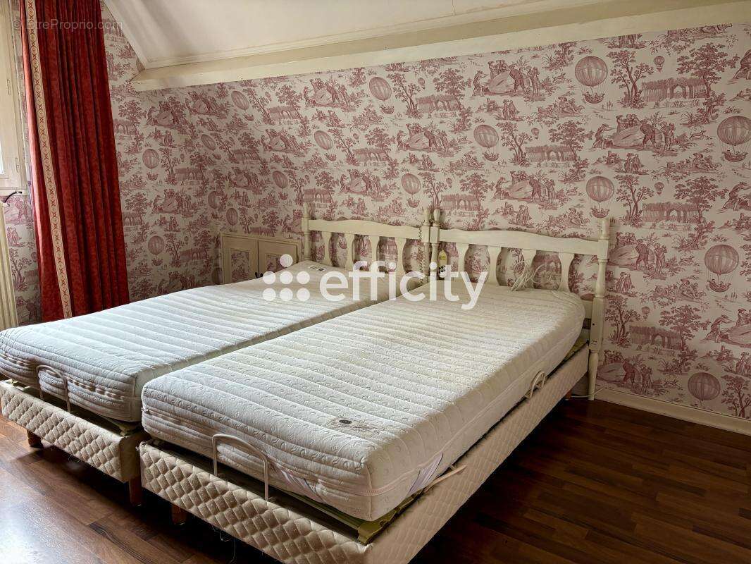 Maison à SAINT-CHERON