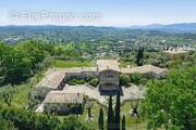 Maison à CHATEAUNEUF-GRASSE