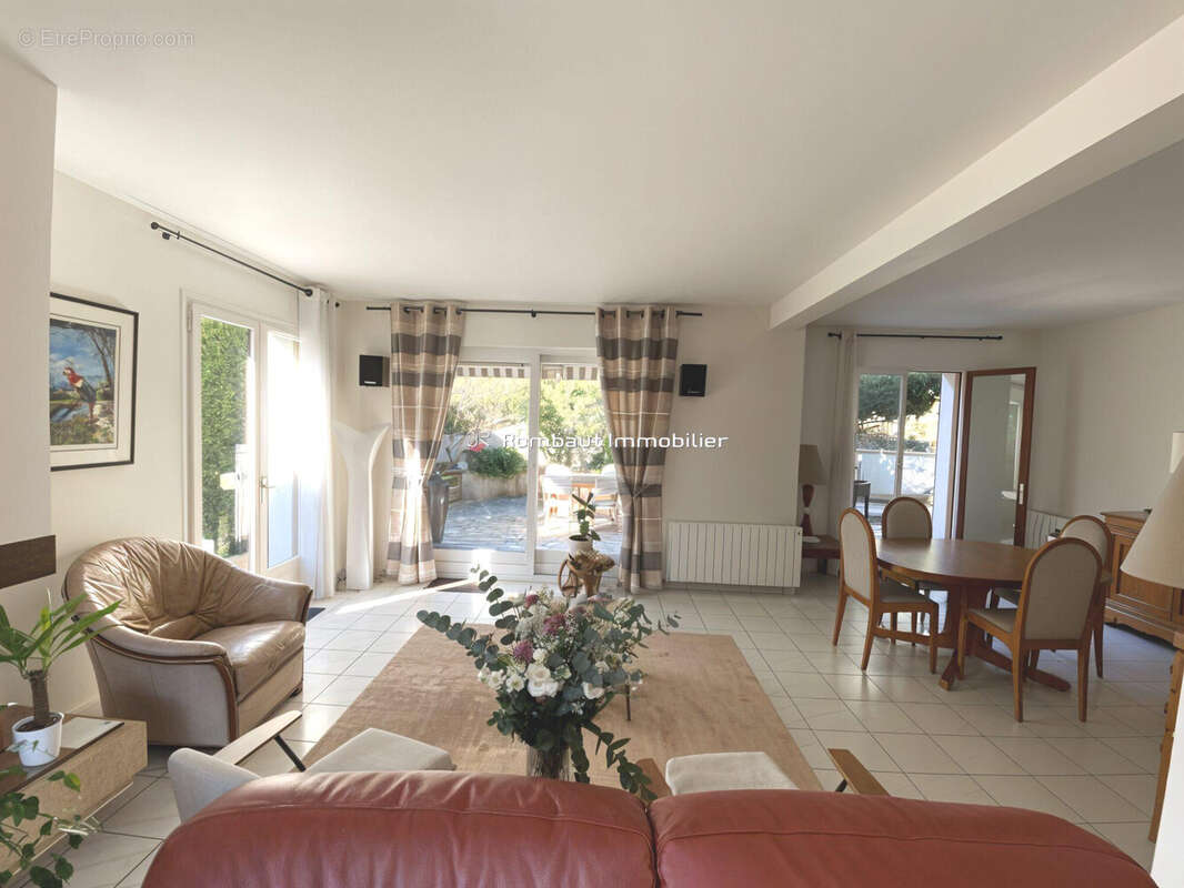 Maison à LA CELLE-SAINT-CLOUD