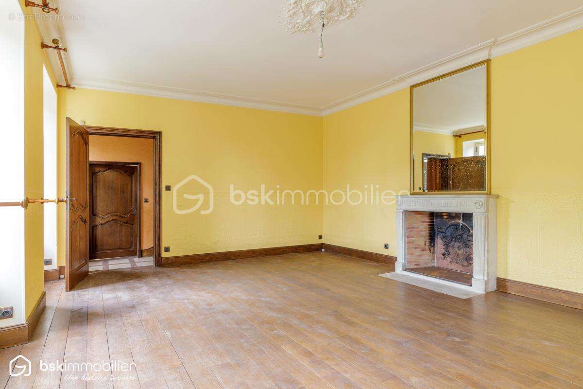 Maison de caractère 326 m² – Hyper-centre Châteauroux – Gros potentiel - photo 8