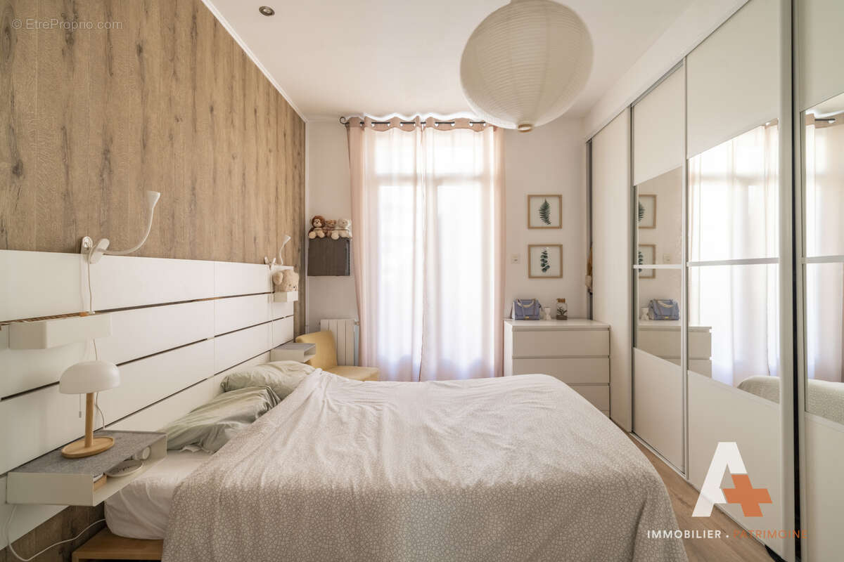 Appartement à MARSEILLE-5E