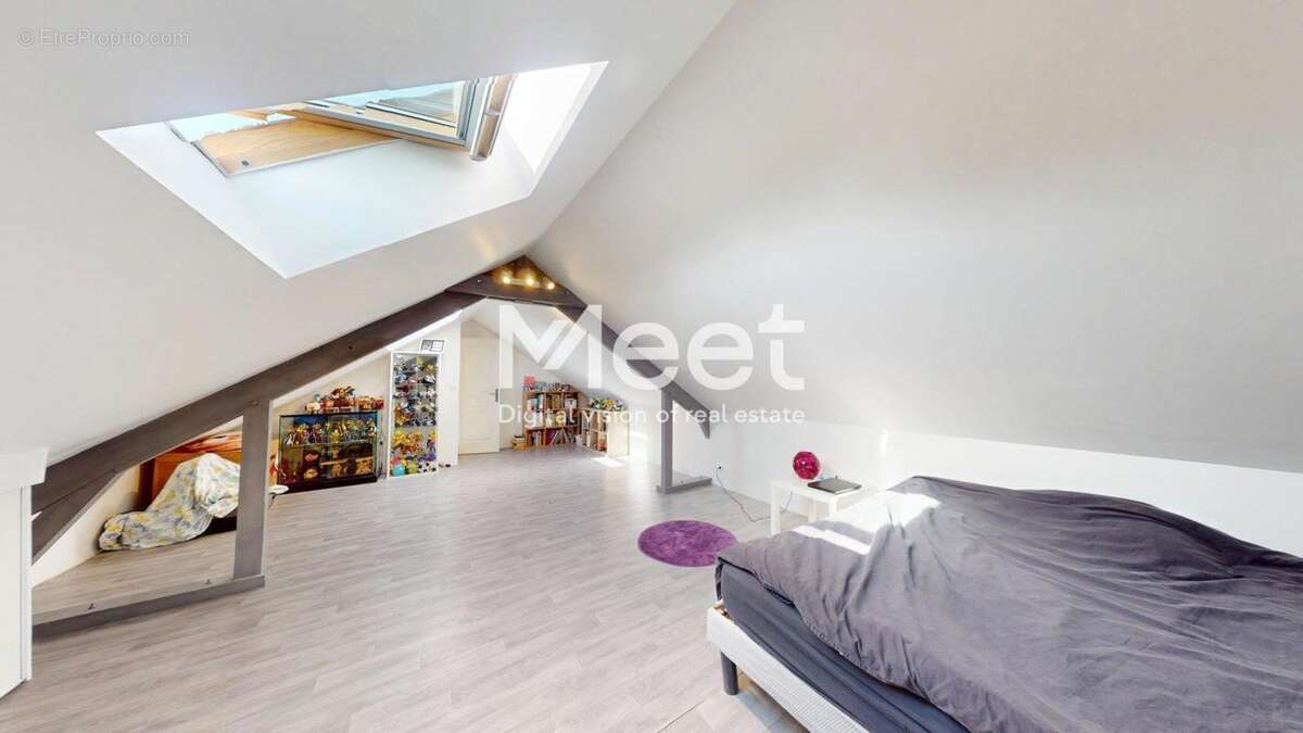 Maison à COULANGES-LA-VINEUSE