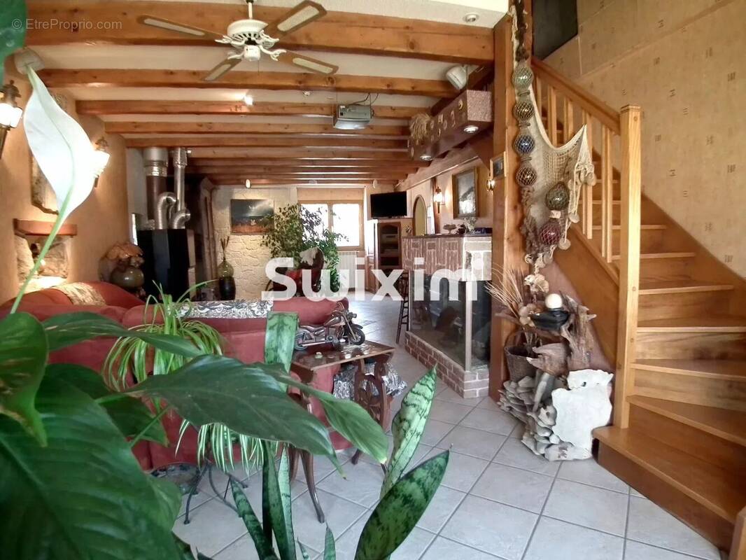 Maison à LONS-LE-SAUNIER