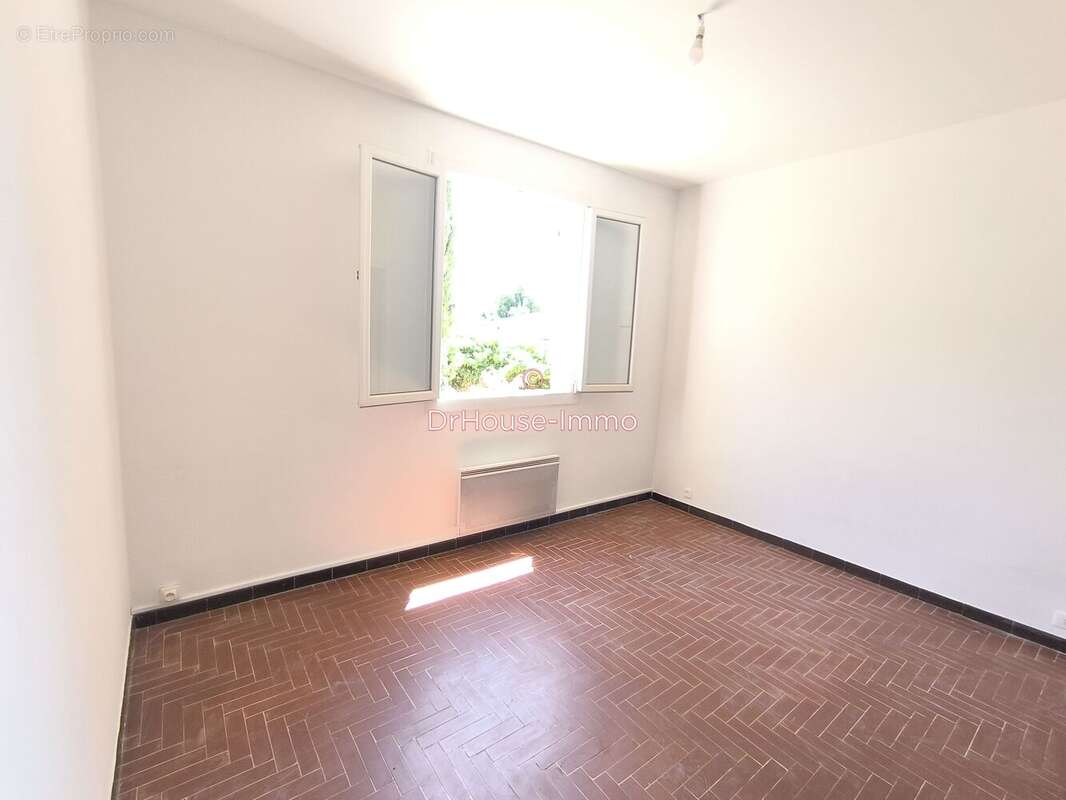 Maison 83 m² à Marseille-12e  - photo 7