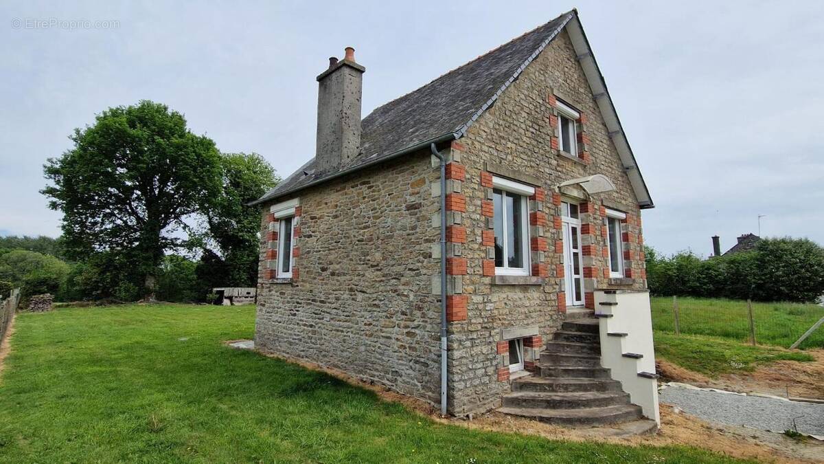 Photo 1 - Maison à LAURENAN