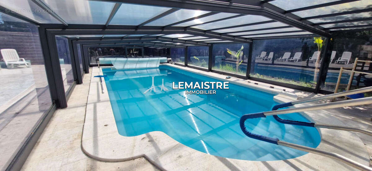 Propriété d'exception / Propriété de caractère - TERRES-DE-CAUX - 390 m² - 7 chambres - Piscine chauffée et couverte / SPA / sau - photo 2