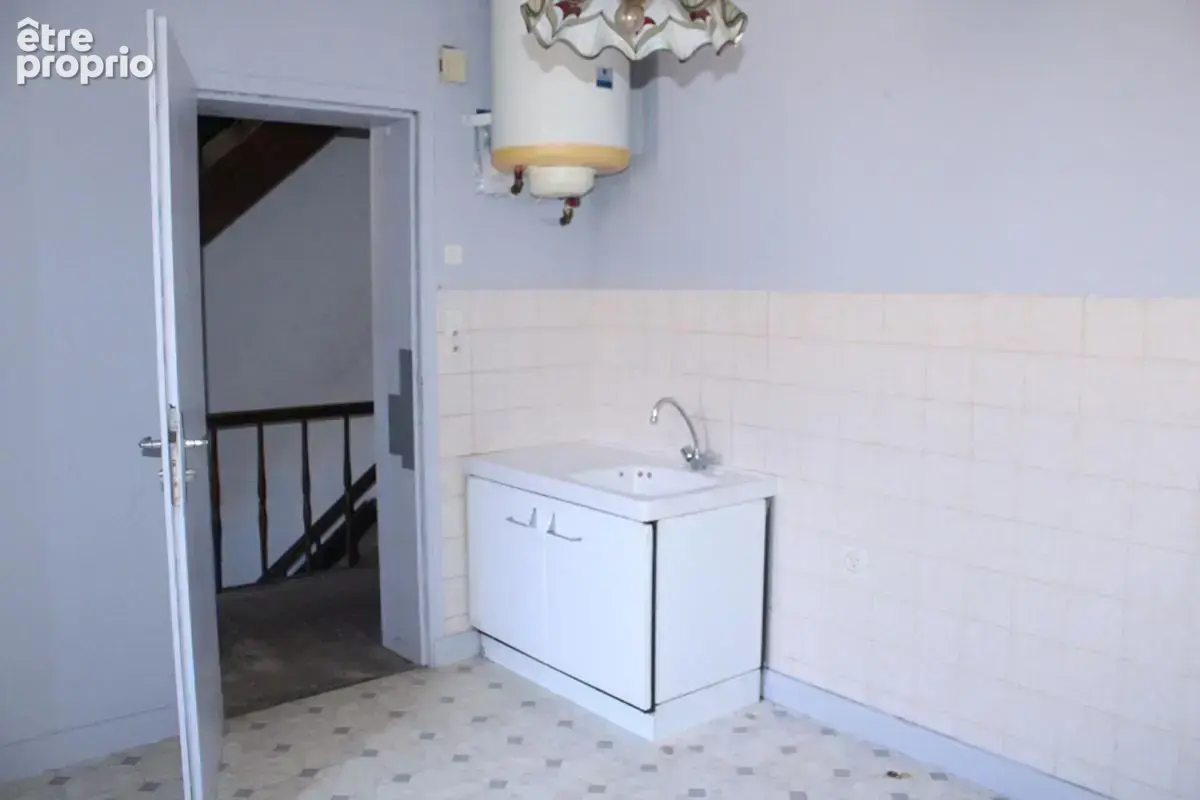 2 immeubles Ensemble immobilier avec plus de 830 m² exploitables. Fort potentiel de rentabilité - photo 16