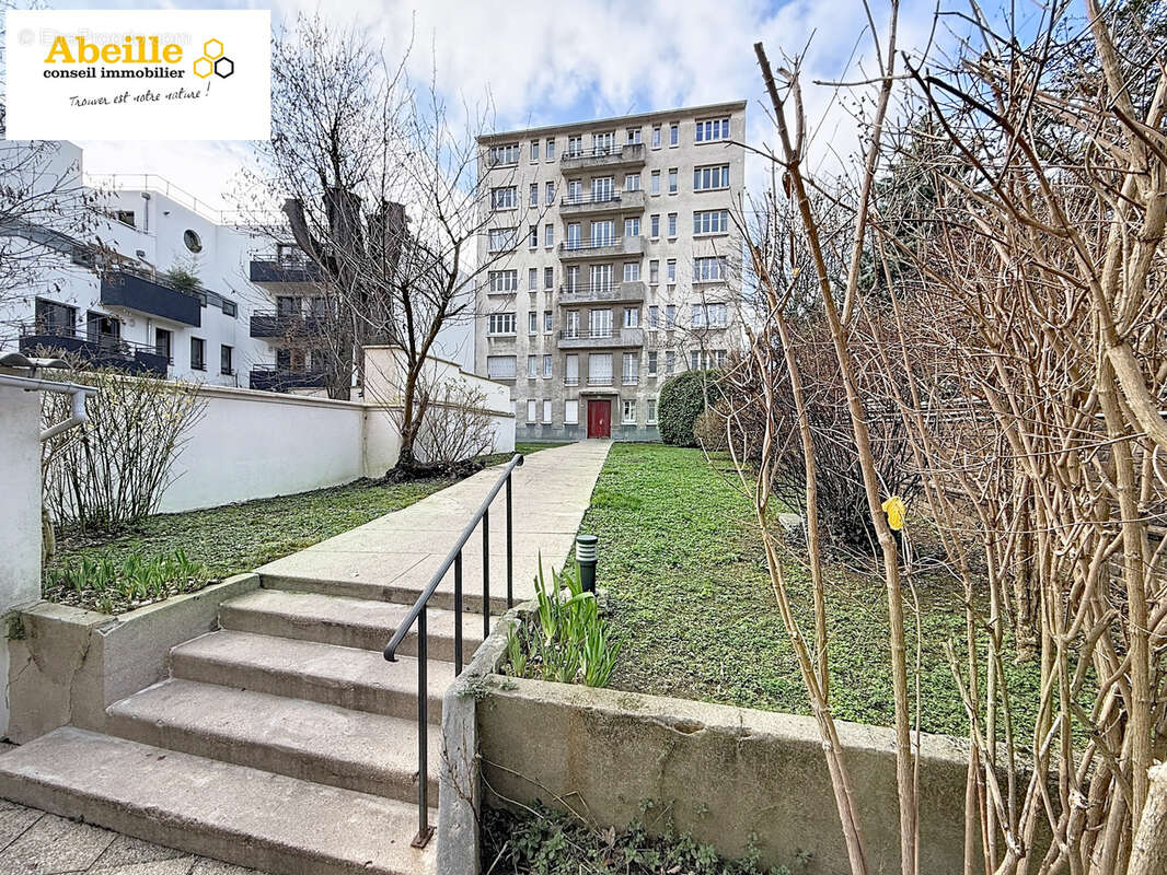 Appartement à ISSY-LES-MOULINEAUX