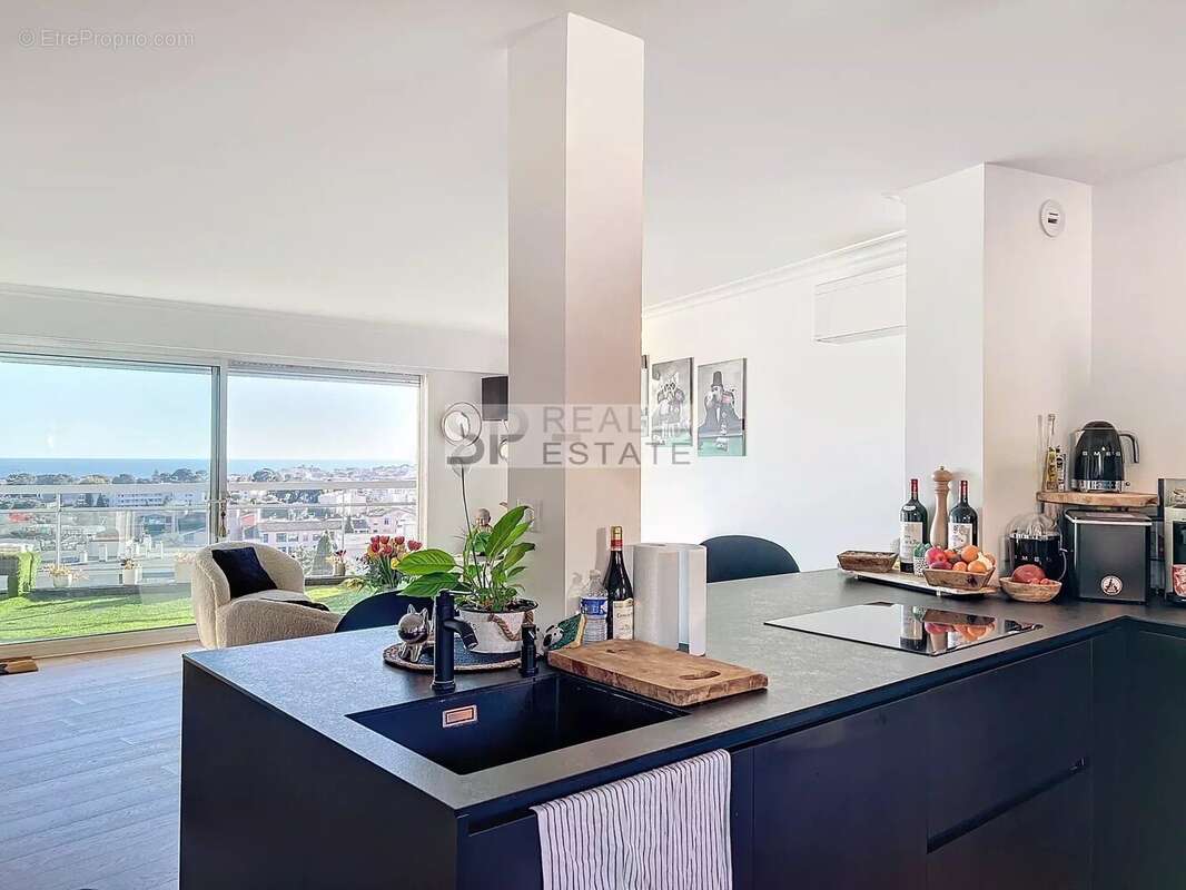 Appartement à LE CANNET