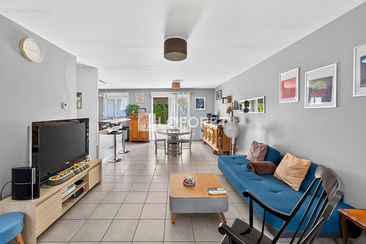 Plain pied individuel 2 chambres jardin garage - photo 3
