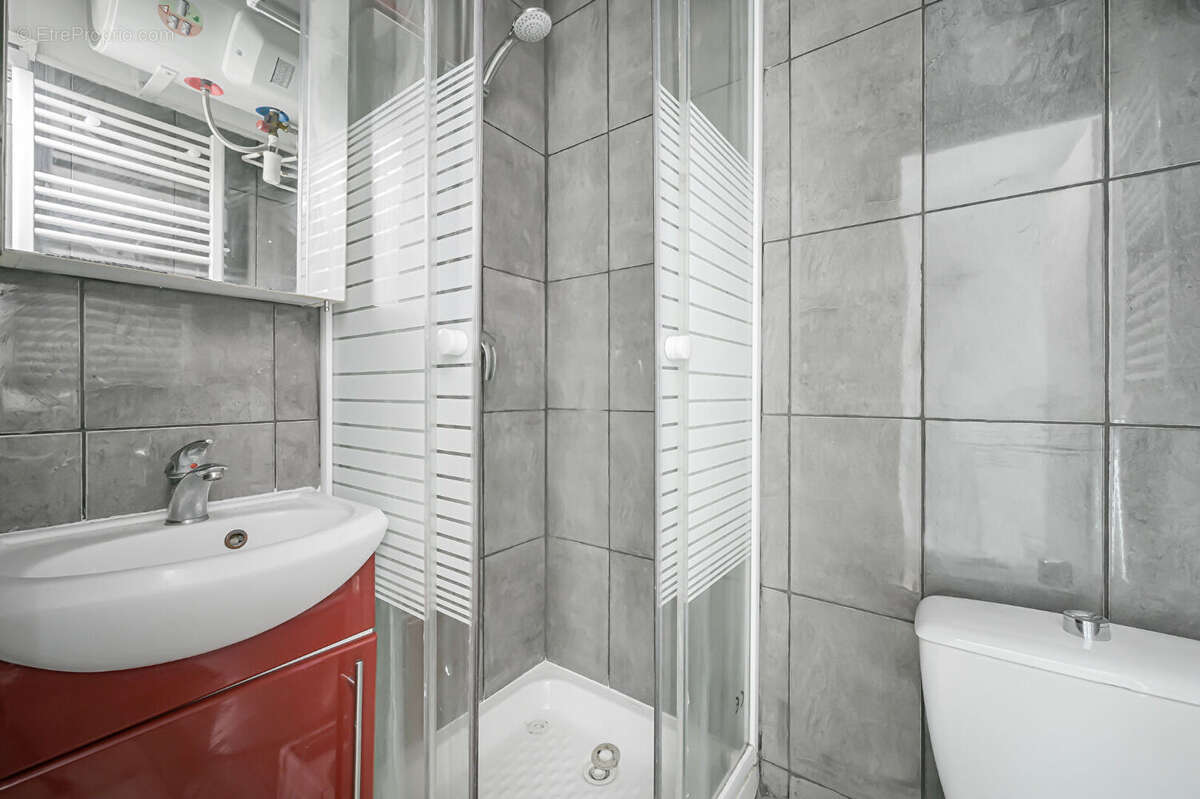 Appartement à PARIS-14E