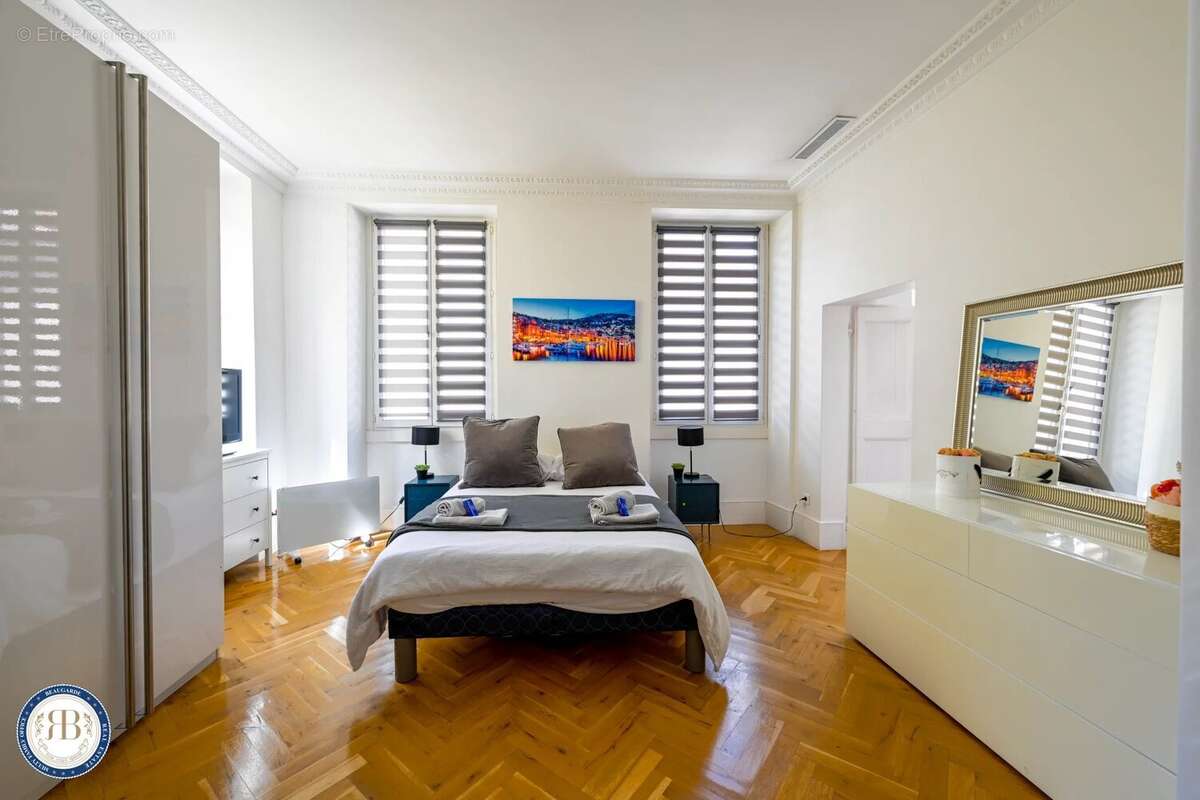 Appartement à VILLEFRANCHE-SUR-MER