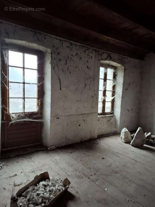 Maison à SAINT-MARTIN-DE-VALAMAS