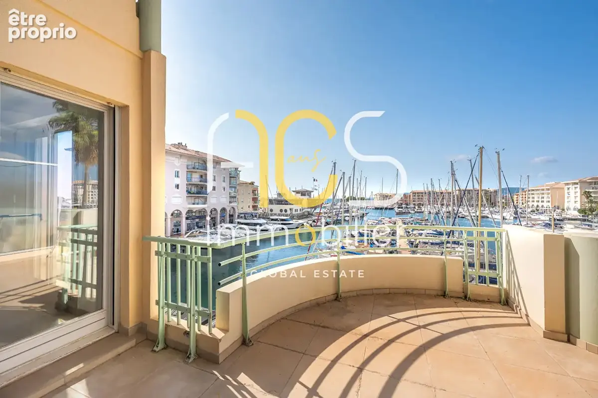 Appartement à FREJUS