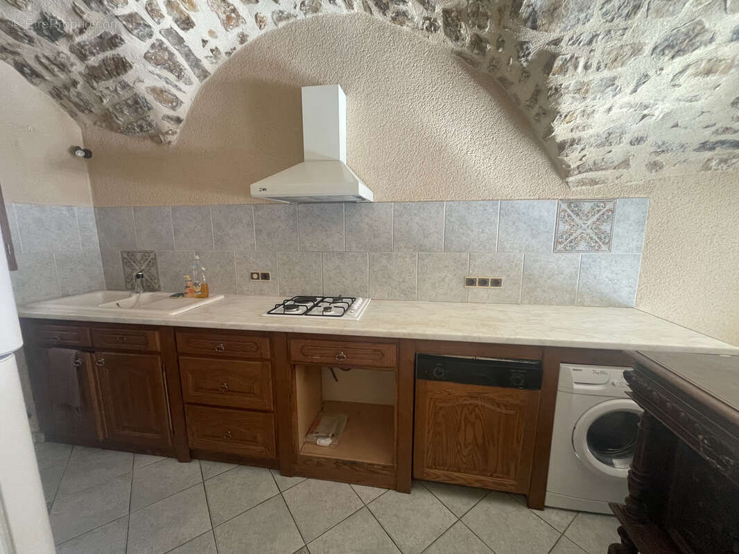 Maison à SAINT-GUILHEM-LE-DESERT