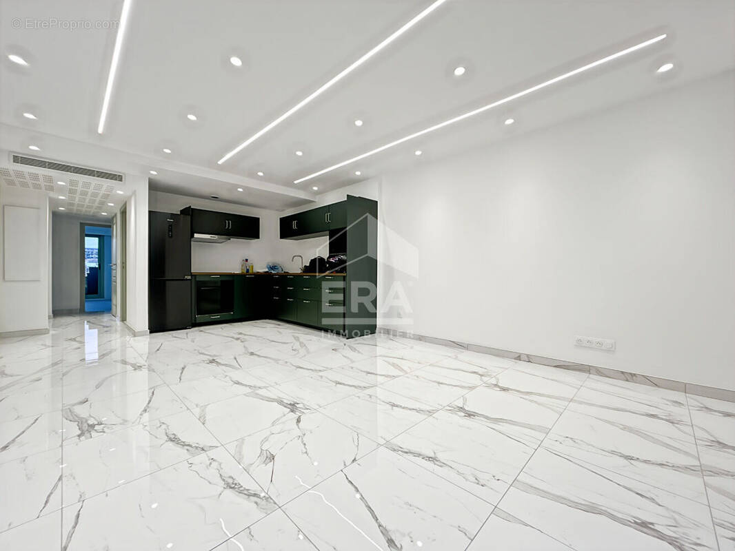 Appartement à MARSEILLE-1E
