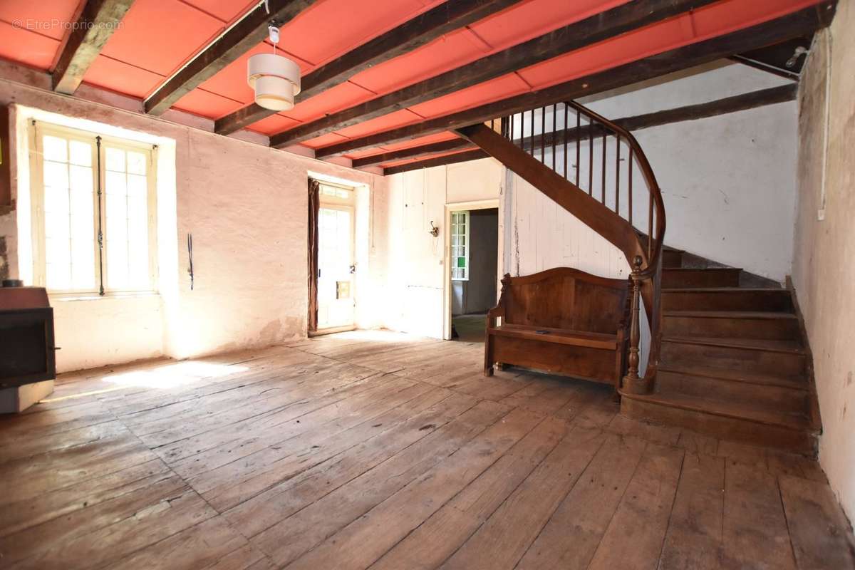 Maison à CROS-DE-MONTVERT