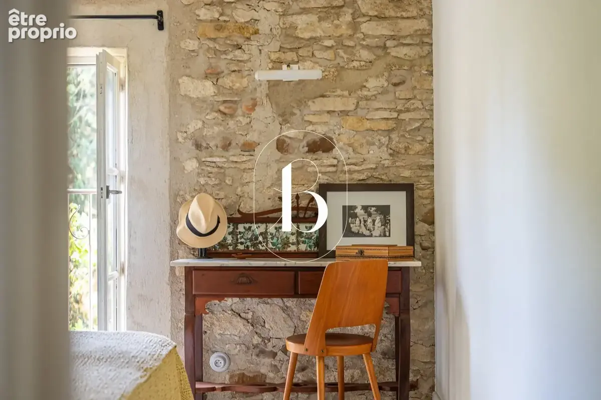 Entre Uzès et Avignon, Quand l'ancien rencontre le contemporain - photo 18