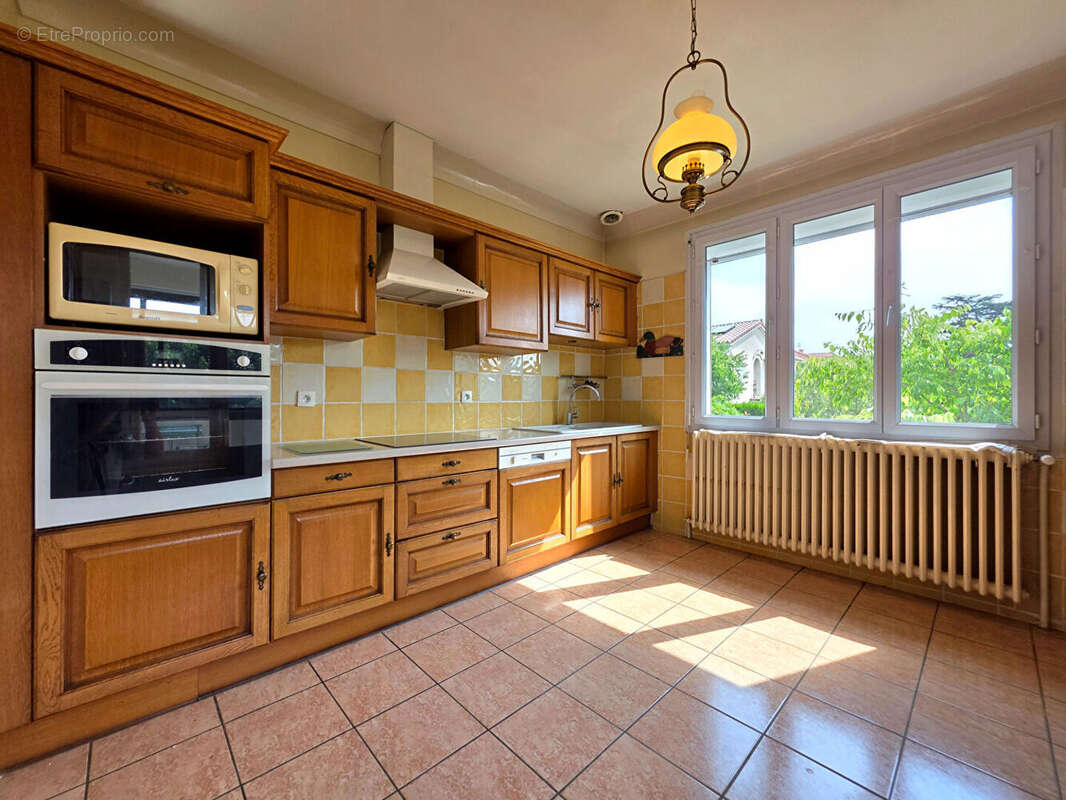 Maison à ROMANS-SUR-ISERE