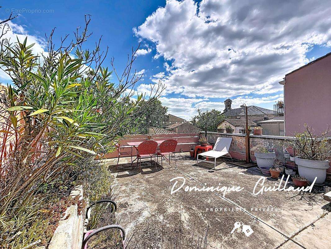 Nîmes Arènes -Duplex 5 piècès 173 m2 avec terrasse et loggia de 50m2 - photo 9