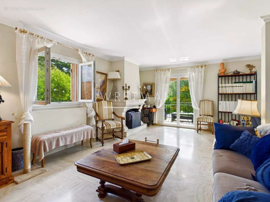 Appartement à PEGOMAS