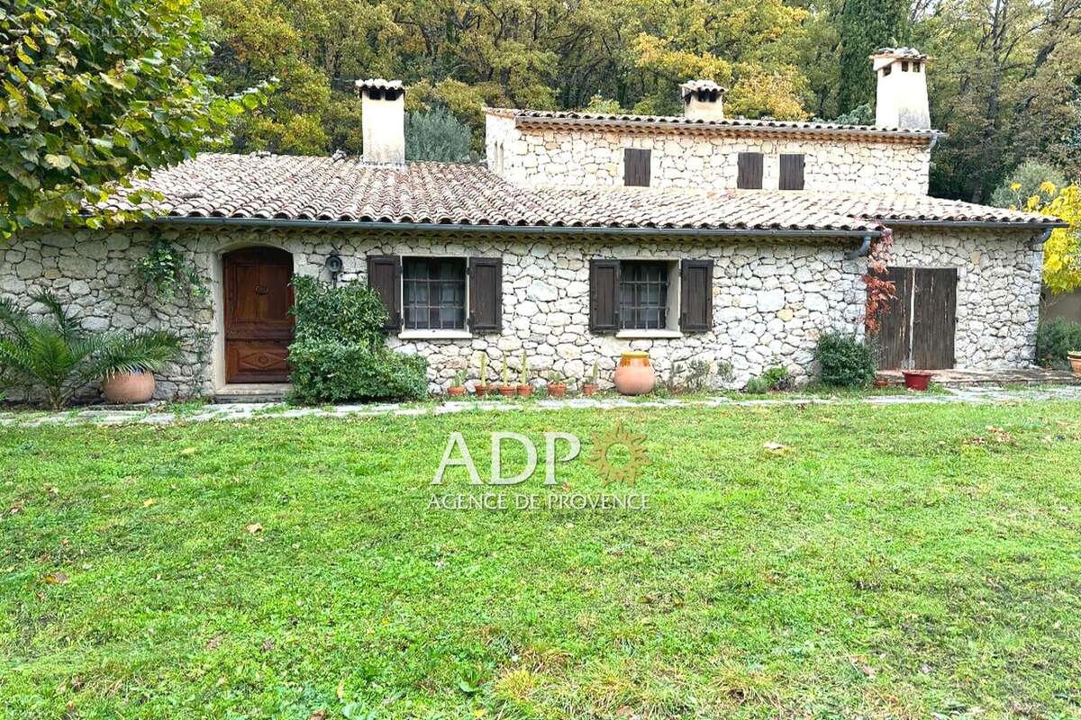 Maison à SAINT-VALLIER-DE-THIEY