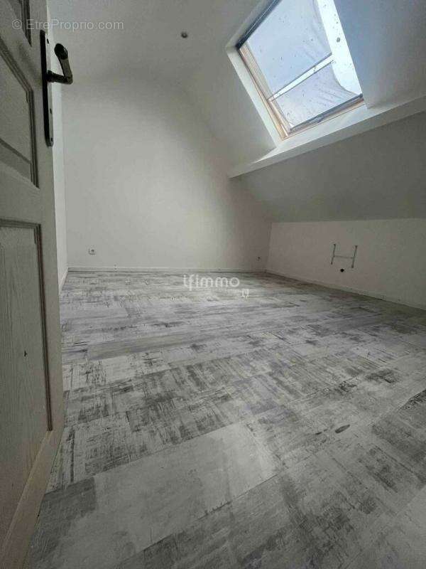 Maison à METZ-EN-COUTURE