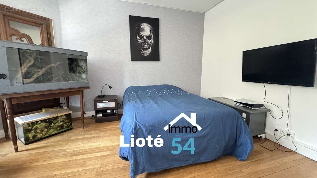 Maison à ROSIERES-AUX-SALINES