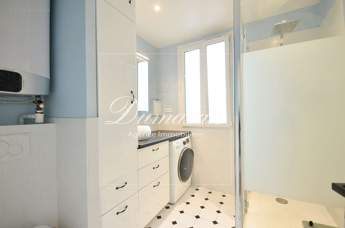 Appartement à PARIS-3E