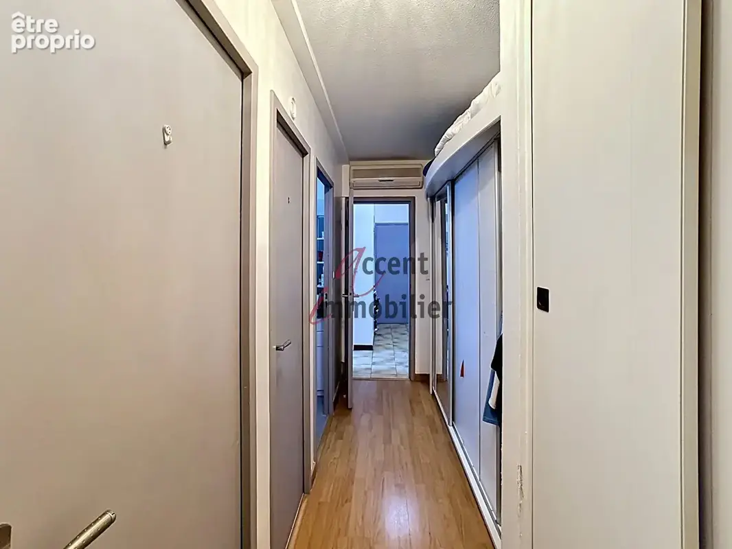 Salon De Provence bel appartement de type 3 de  78 m². - photo 14