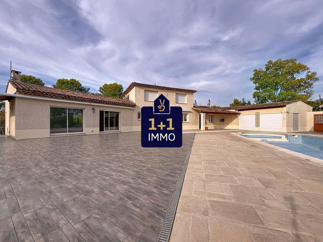 Maison à BAGNOLS-EN-FORET