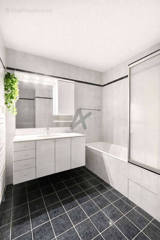 Appartement à CHARBONNIERES-LES-BAINS