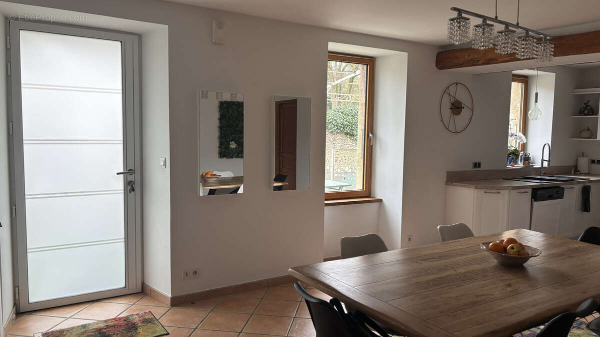 Maison à ETOILE-SUR-RHONE