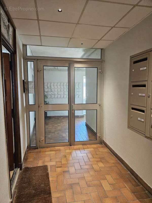 Commerce à GENTILLY