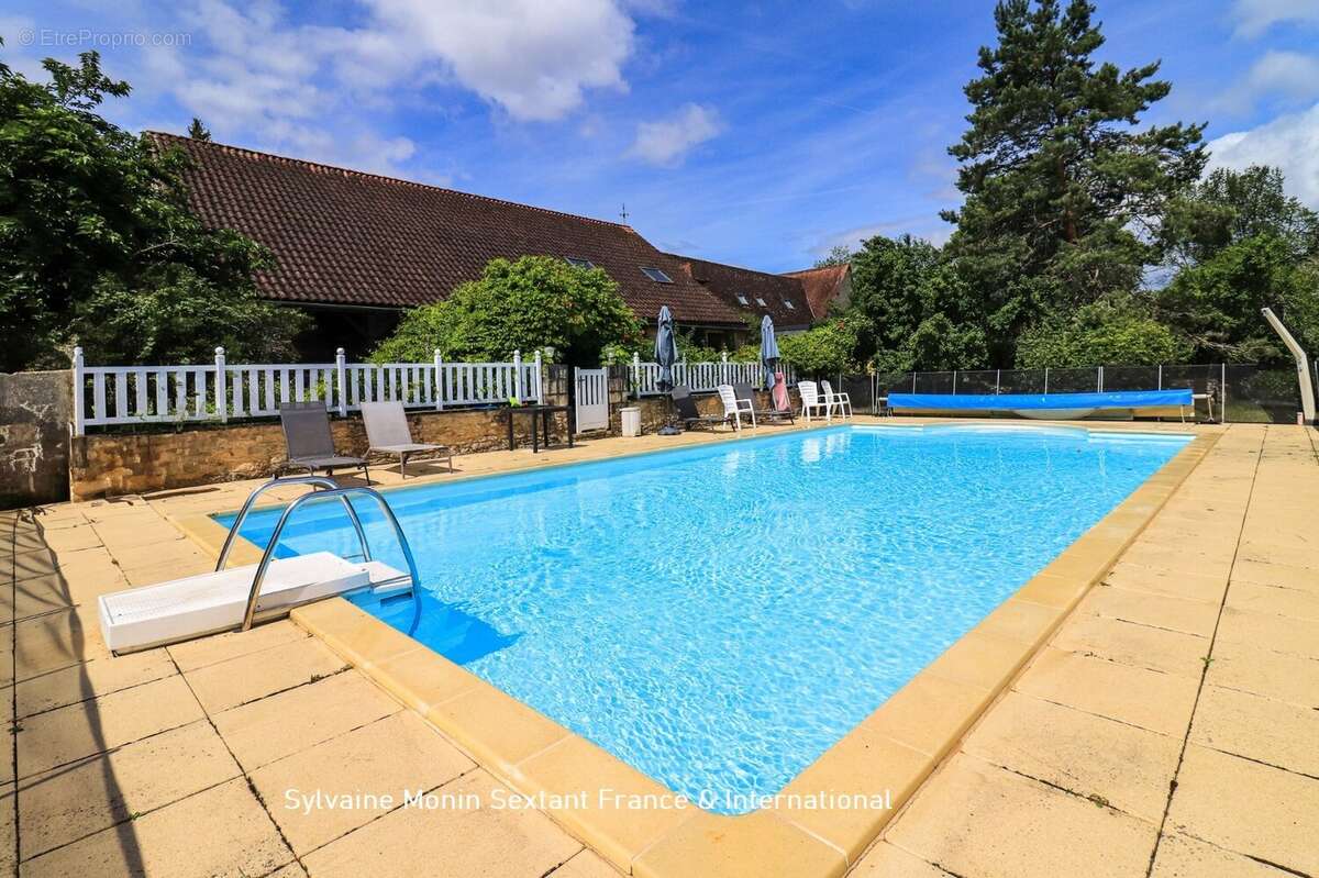 Superbe domaine de caractère du XVIIIe siècle sur 4 hectares avec piscine, maison d'amis et dépendances - photo 5