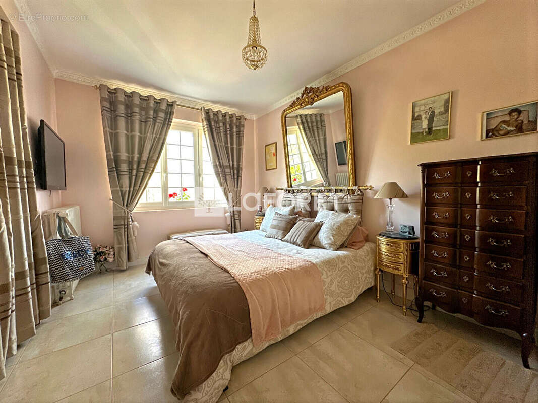 Maison à GIF-SUR-YVETTE